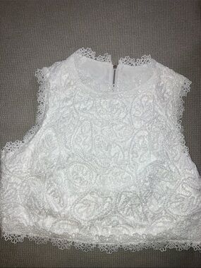 SHEIN White Lace Sleeveless Crop Top